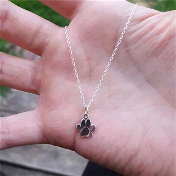 Paw‎ Print Silver Necklace- New - Picture 3 of 4